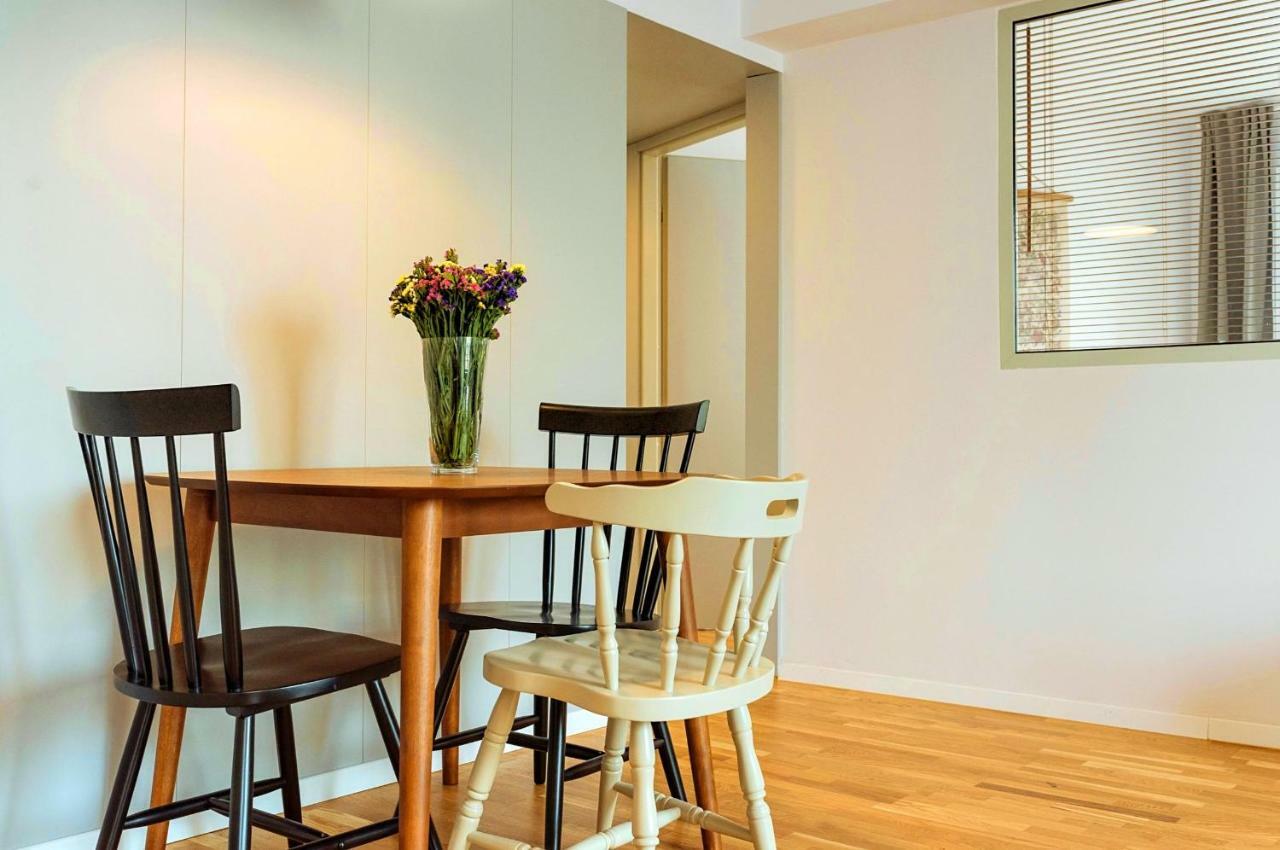 Old Town Riverview Apartment Boekarest Buitenkant foto